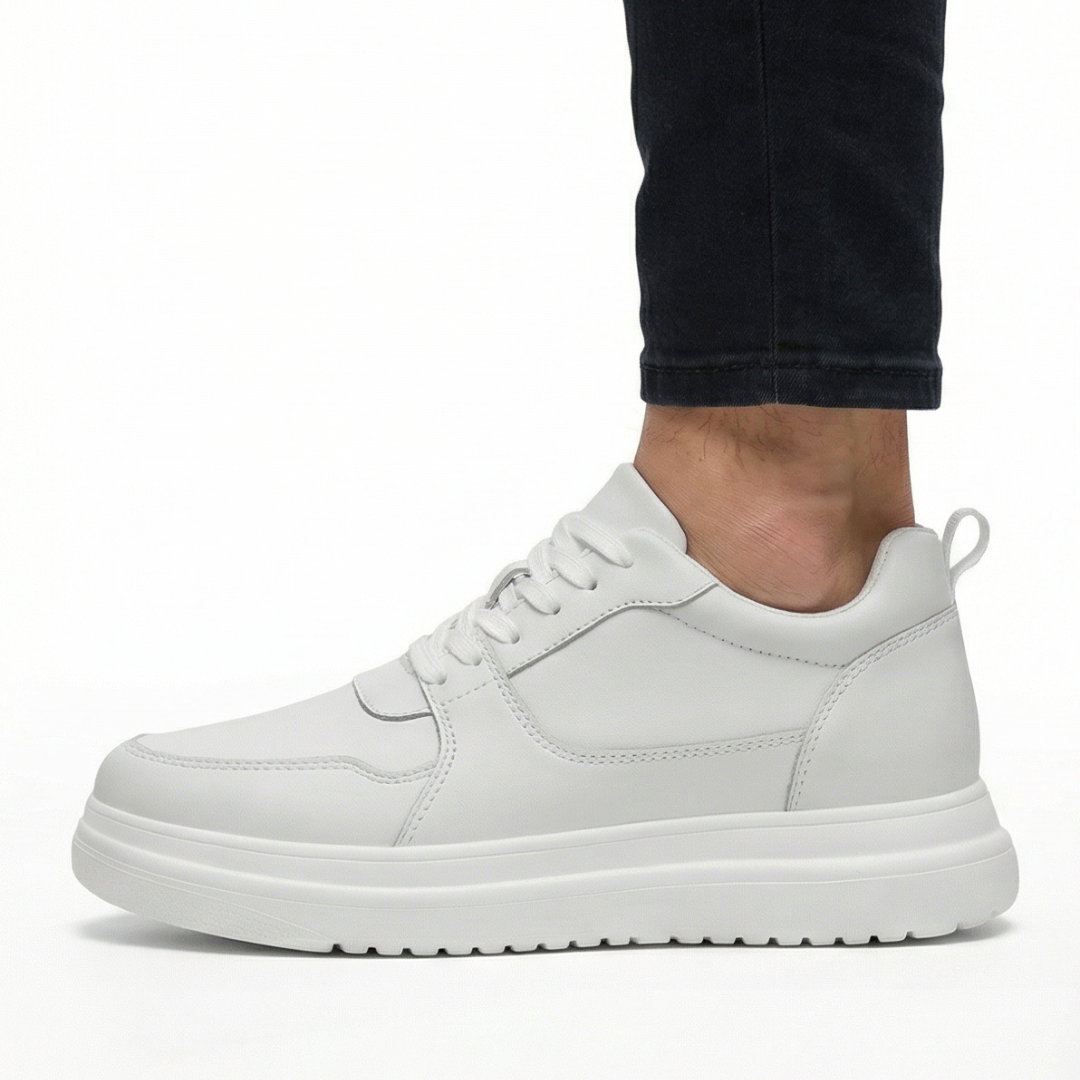 HEIGHTN Vantage sneaker on foot lifestyle shot