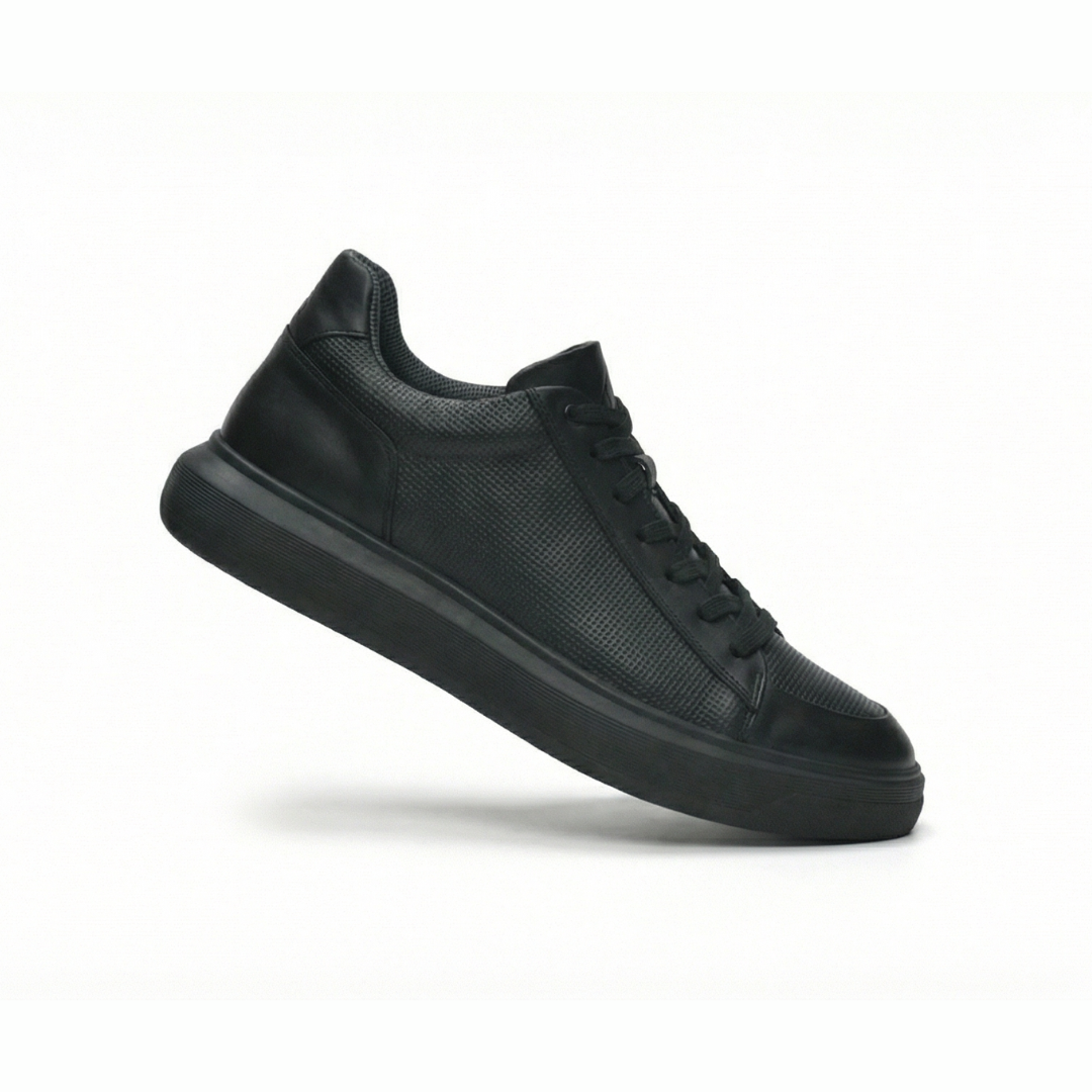 Casual Sneaker — Stratus